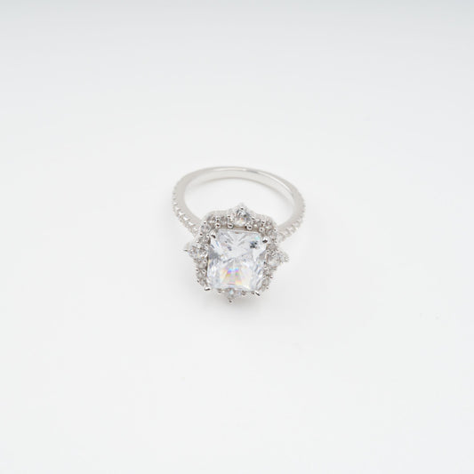 Émilienne Sterling Silver Rectangular Zircon Gemstone Ring Avalabel