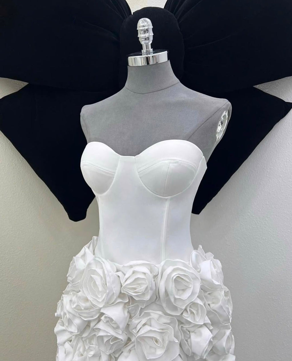 Chanelle Flower Mini Dress In White Avalabel