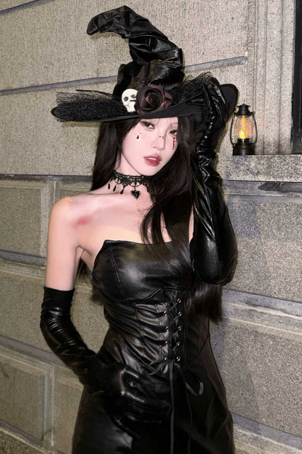 Gothic Witch Hat with Skull and Rose Avalabel