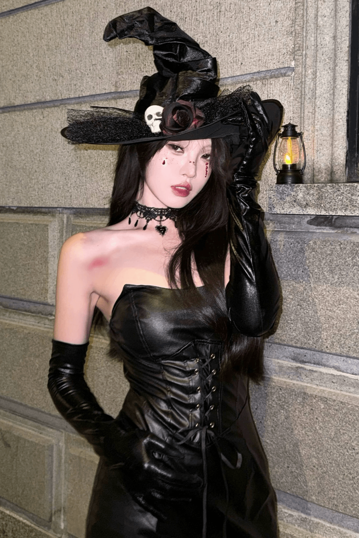 Gothic Witch Hat with Skull and Rose Avalabel