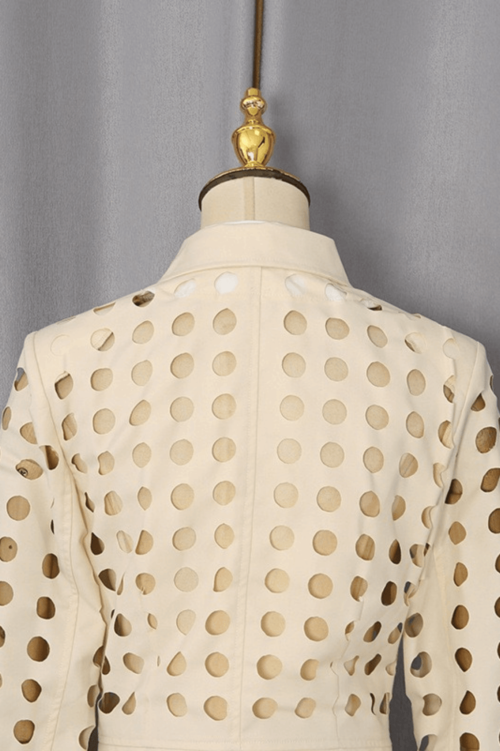 Elsa Circular Hollow Out Fake Blazer Avalabel