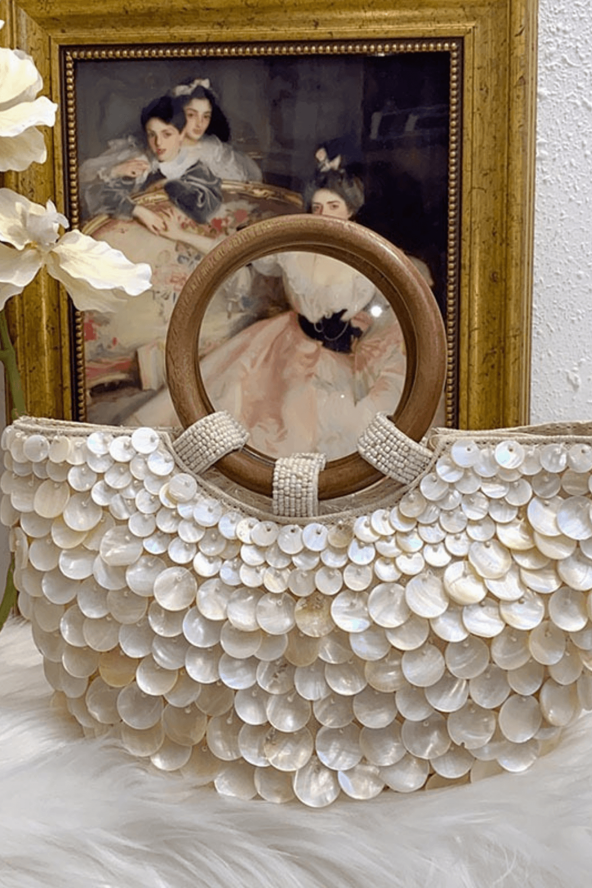 Natural Shell Wooden Ring Handle Clutch Avalabel