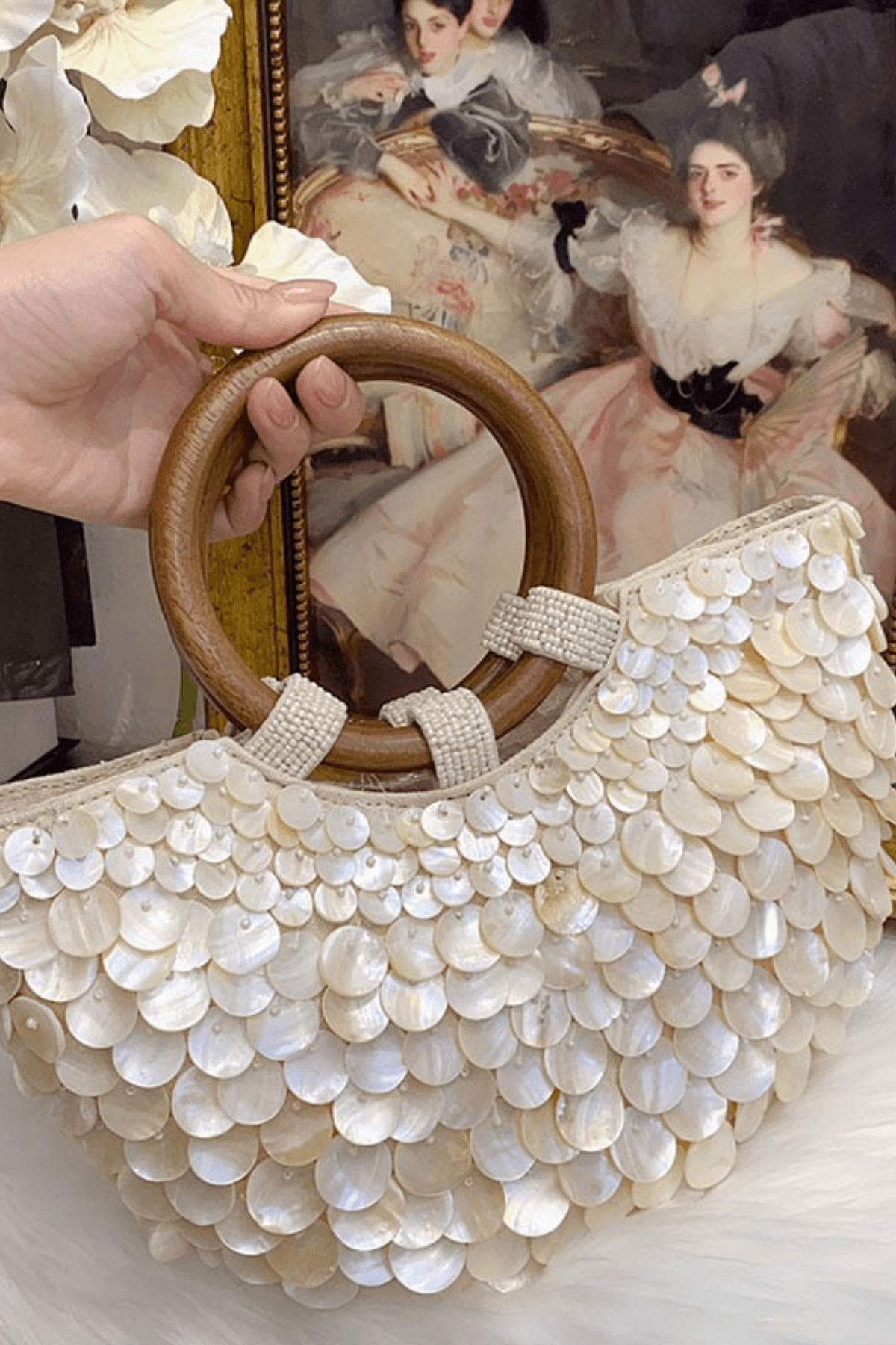 Natural Shell Wooden Ring Handle Clutch Avalabel