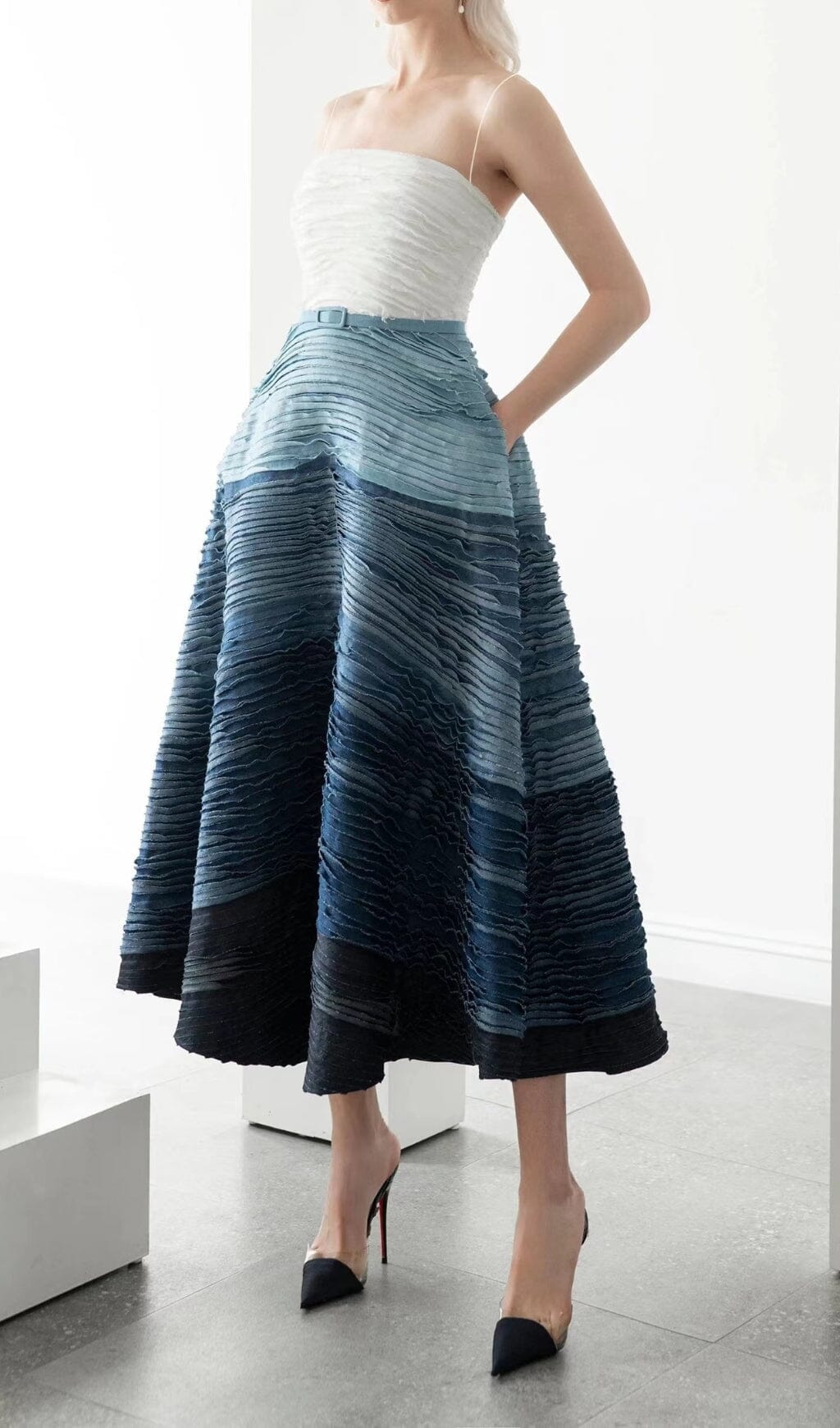 BLUE RIPPLE HALTER MIDI DRESS Avalabel