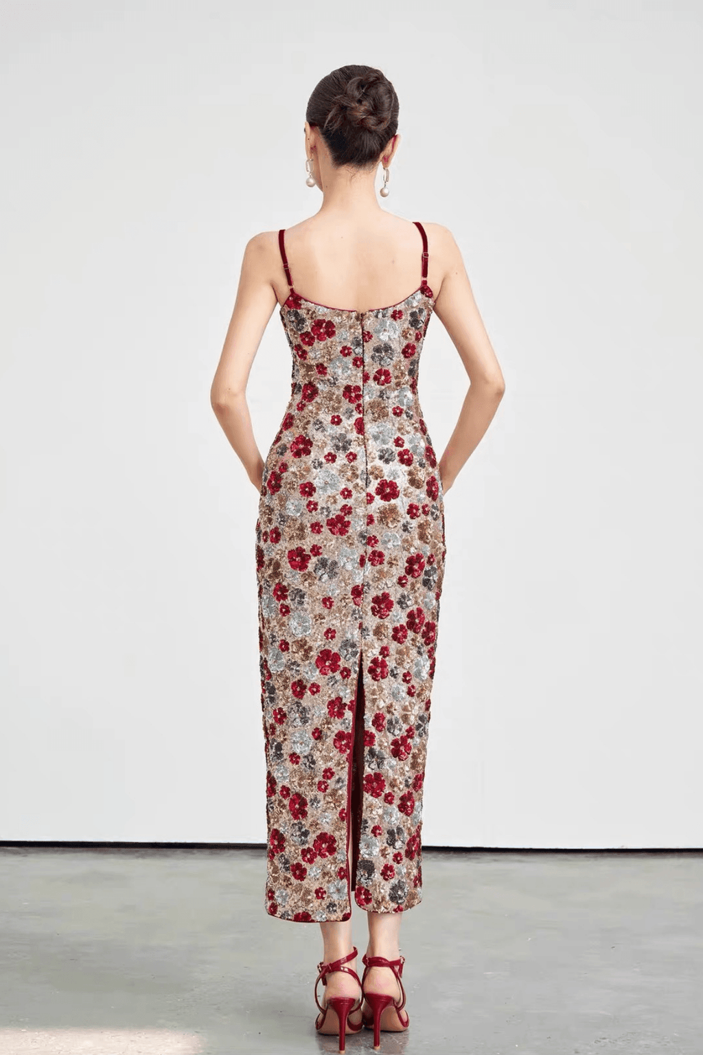 Willa Spaghetti Strap Bodycon Floral Sequin Midi Dress - Avalabel
