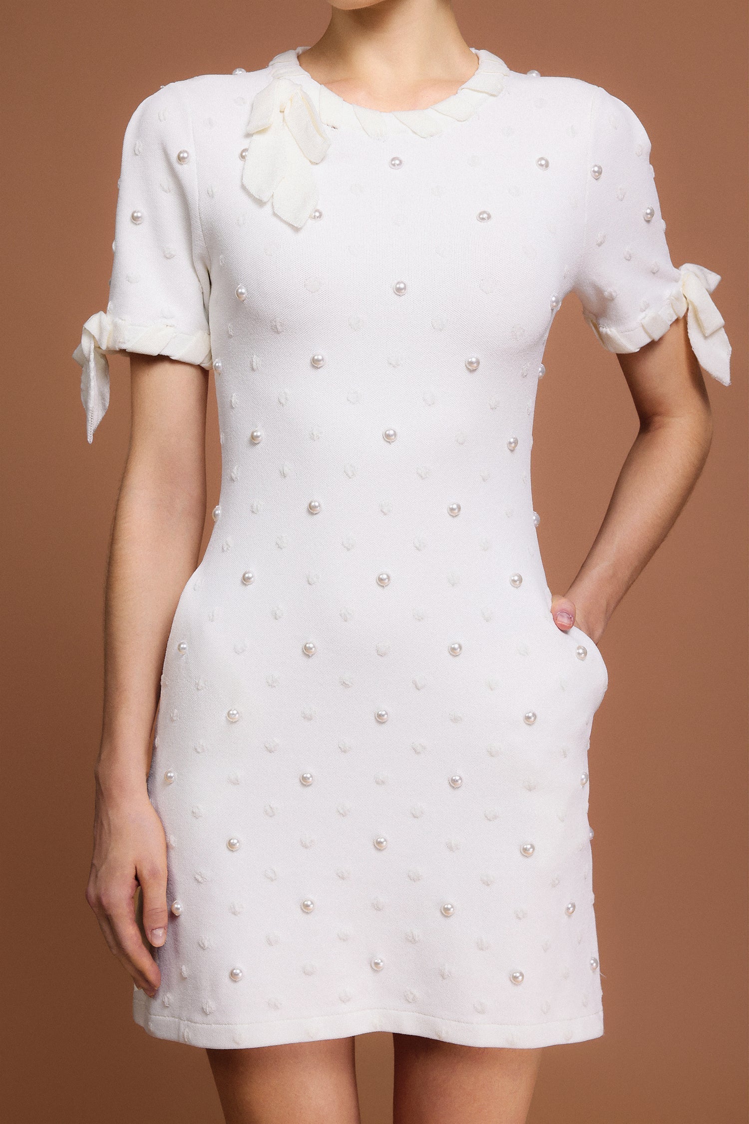 Round Neck Short Sleeves Pearl Dot Printed Mini Dress Avalabel