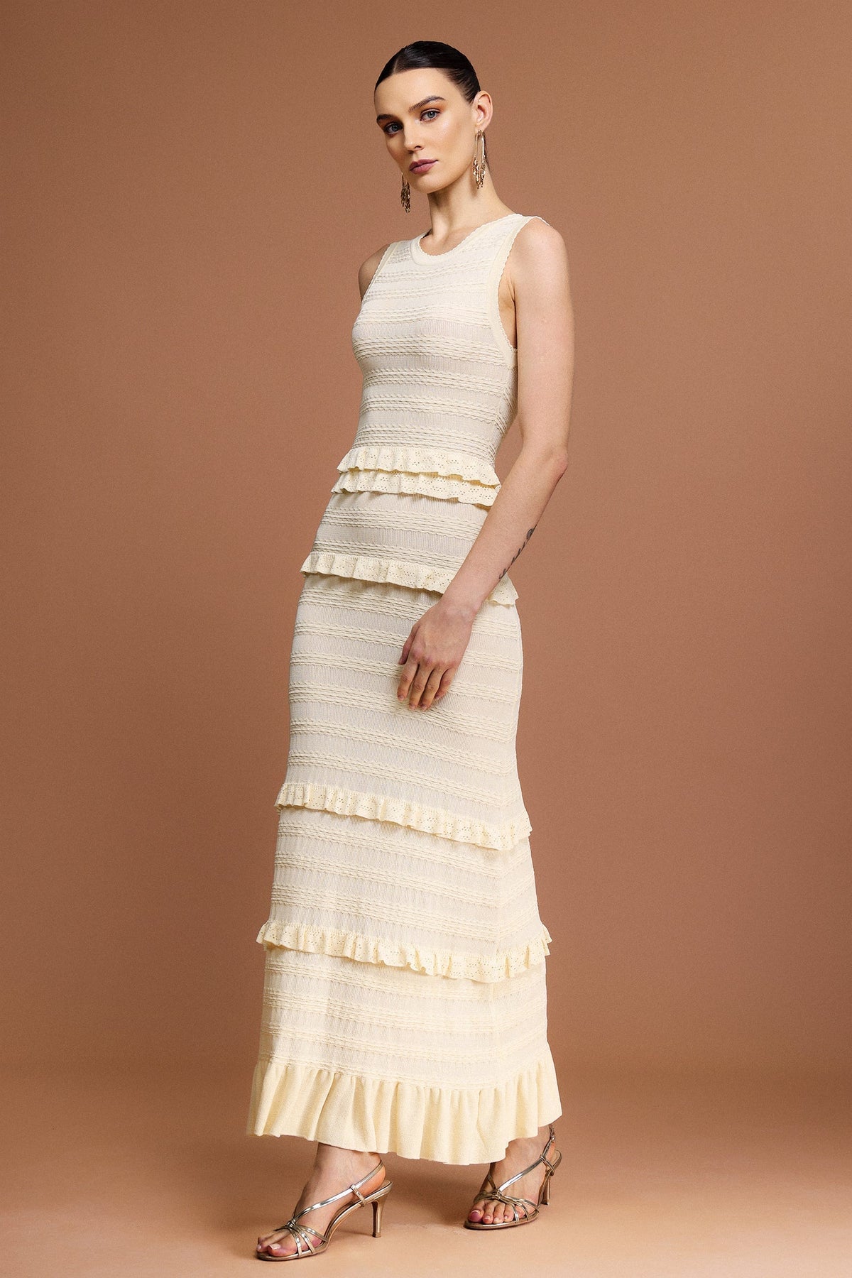 Trista Round Neck Sleeveless Folds Maxi Dress Avalabel