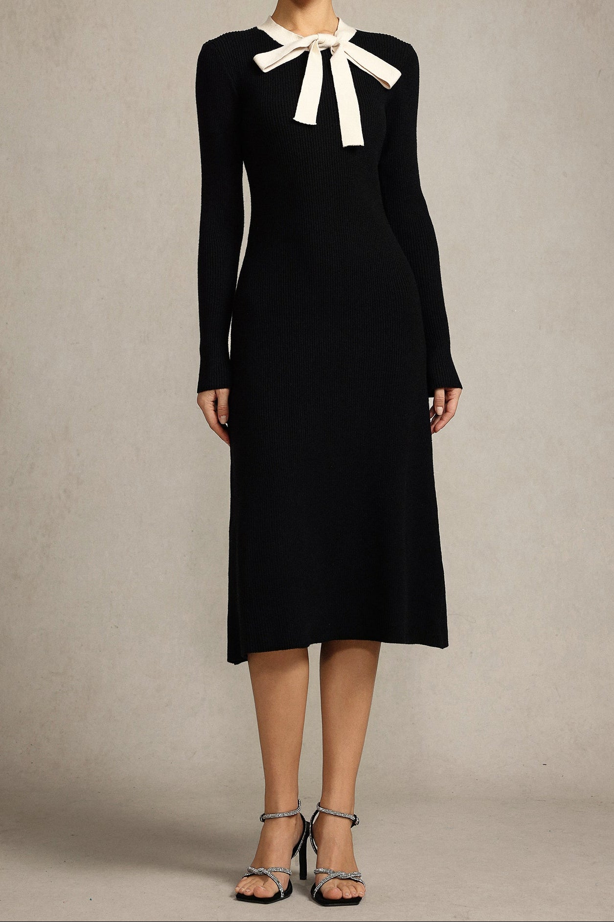 janice Round Neck Long Sleeves Bowknot Streamer Maxi Dress in black