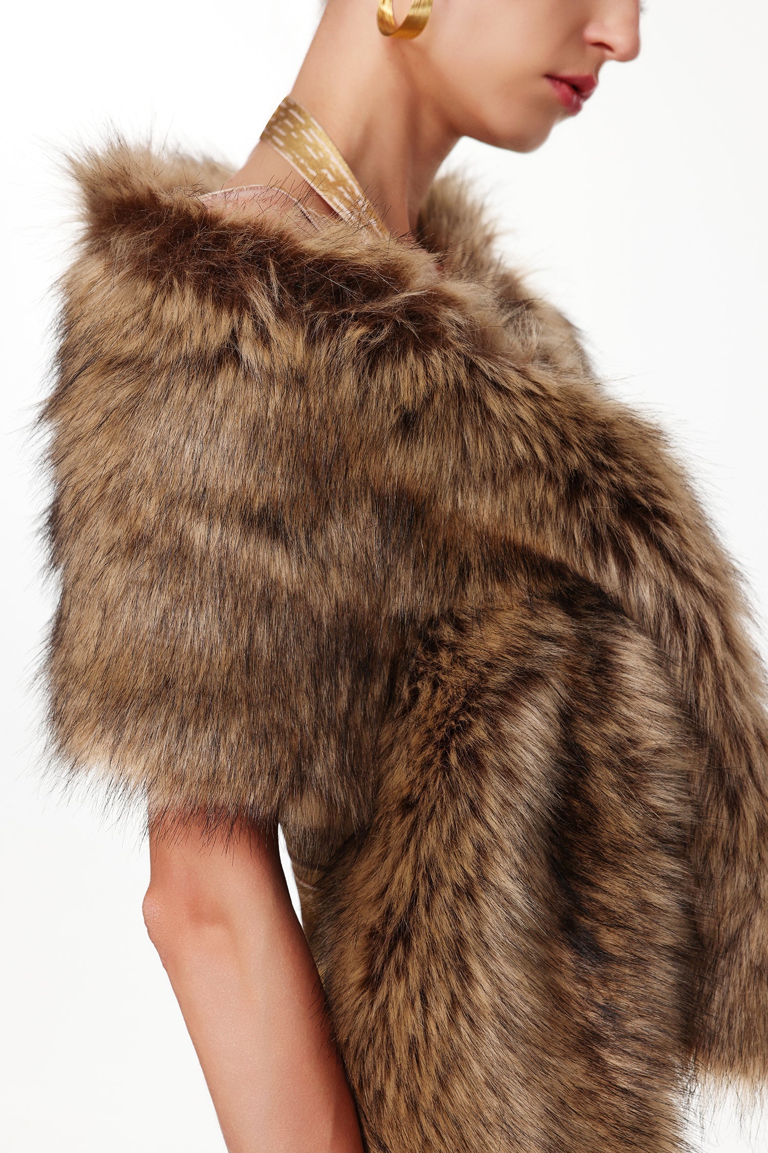 victoria Faux Fur Shawl Avalabel