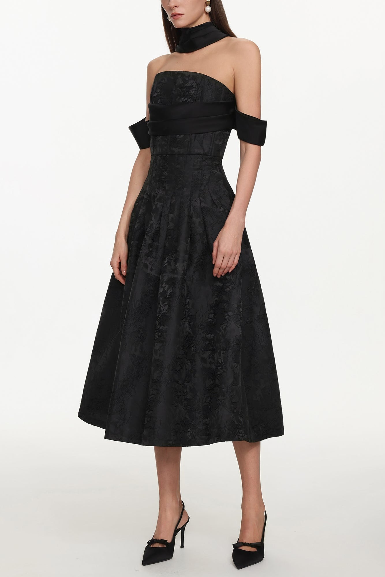 Nancy Off Shoulder Pleated Floral Maxi Dress Avalabel