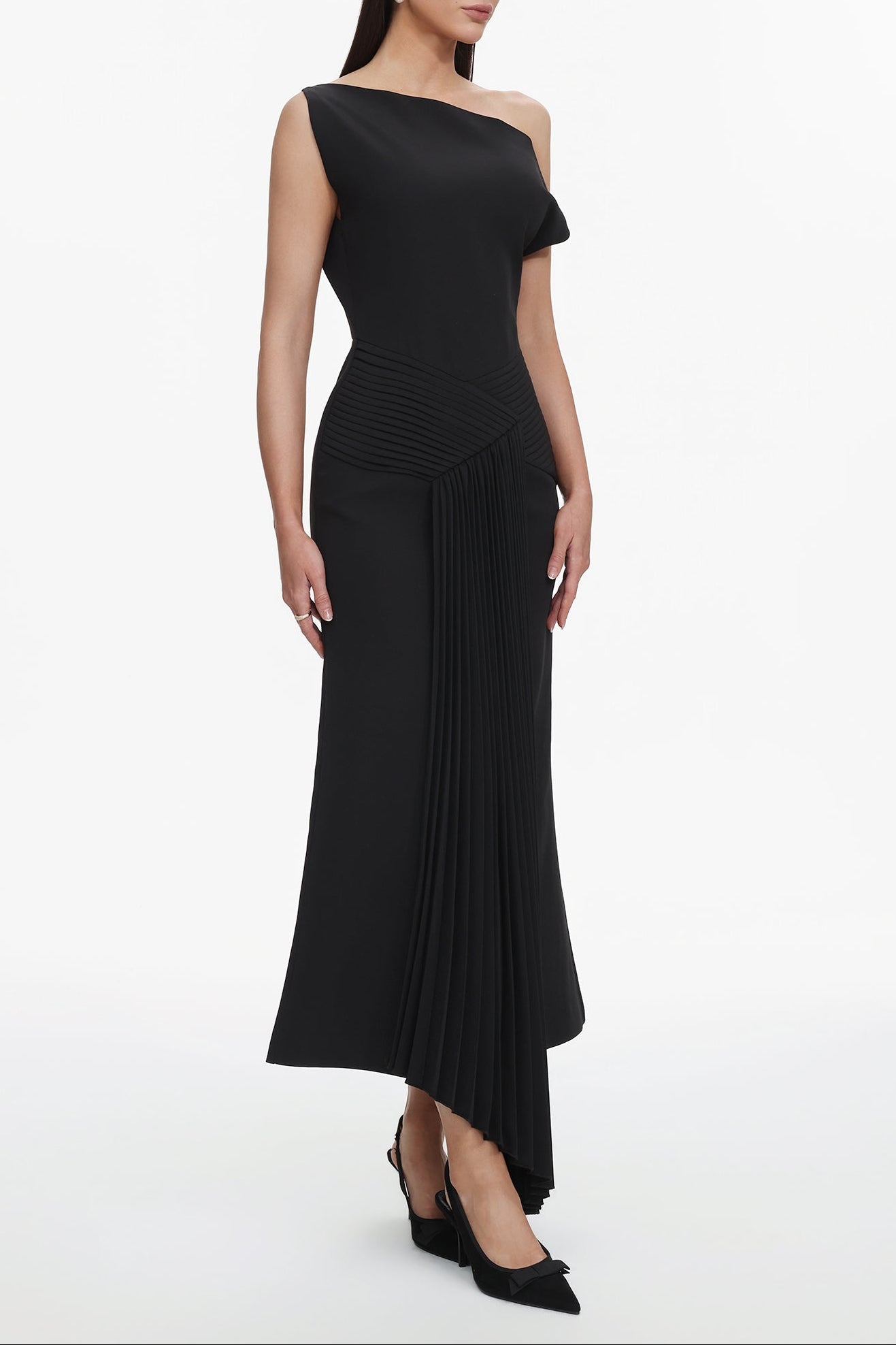 Juny Oblique Shoulder Sleeveless Folds Midi Dress Avalabel