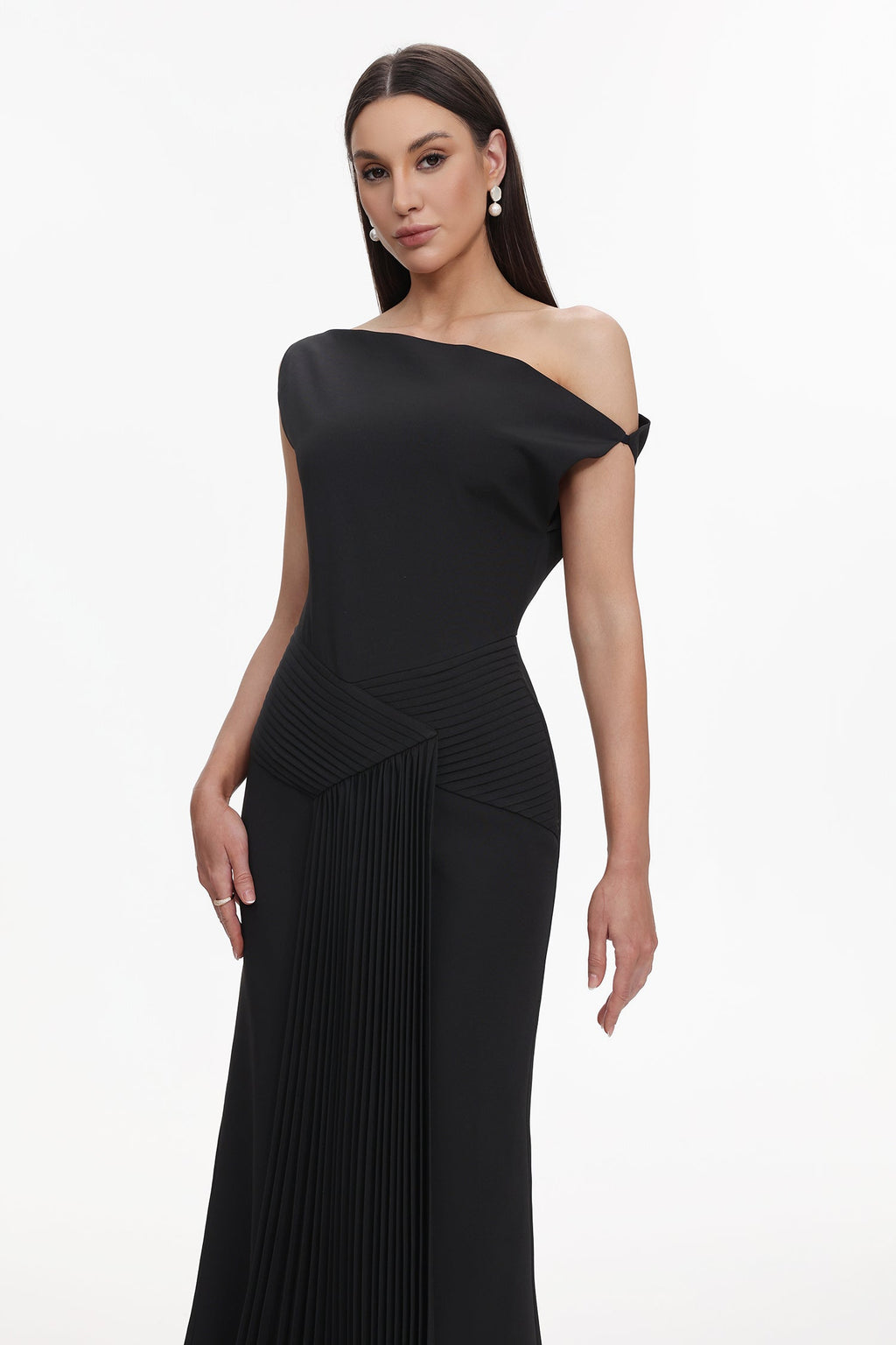Juny Oblique Shoulder Sleeveless Folds Midi Dress Avalabel