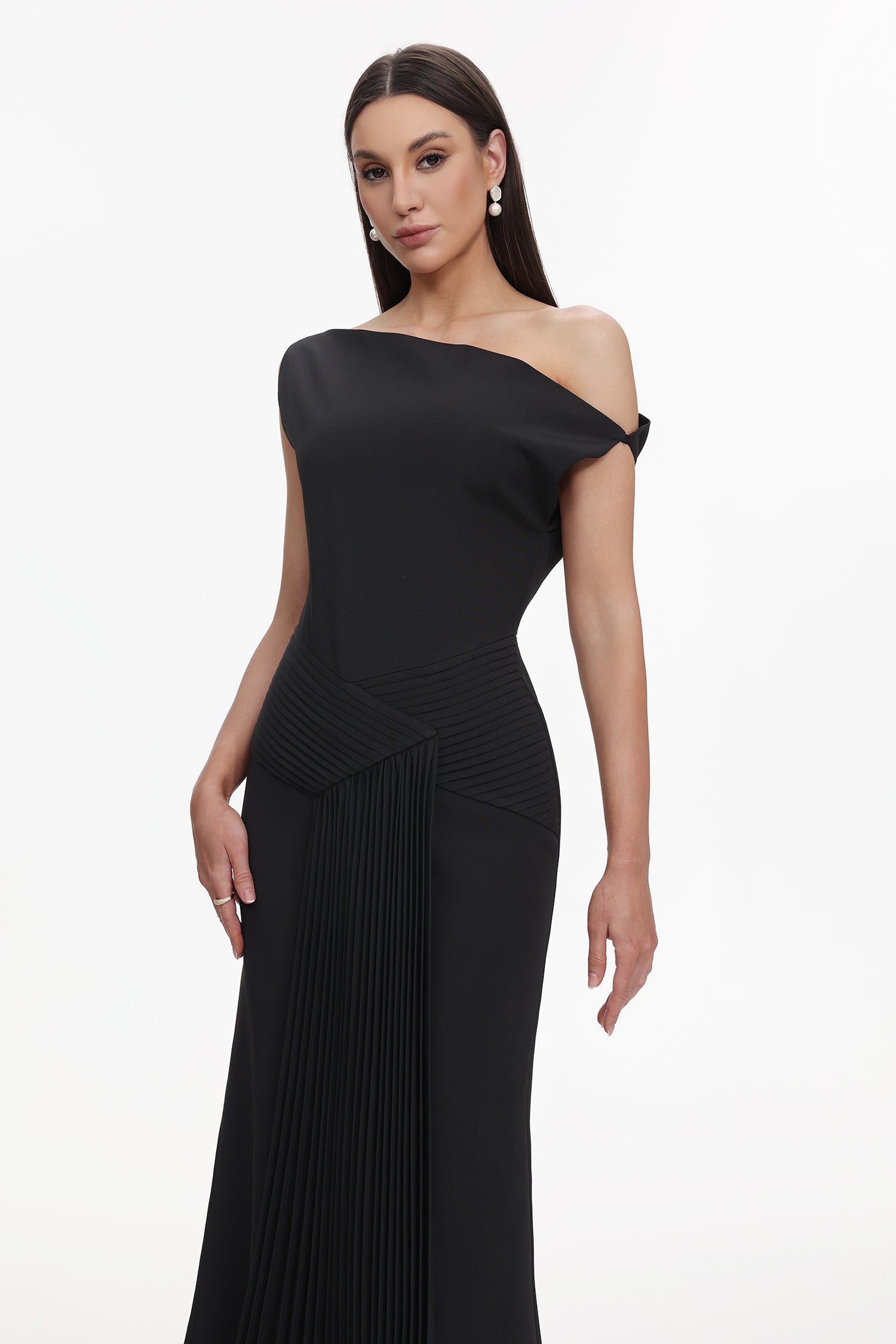 Juny Oblique Shoulder Sleeveless Folds Midi Dress Avalabel