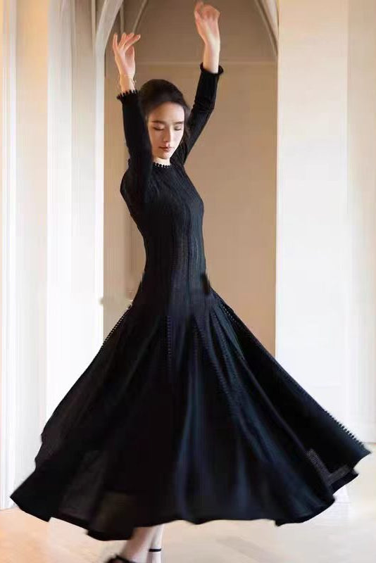 Sleeveless Lace Crochet Maxi Dress in Black Avalabel