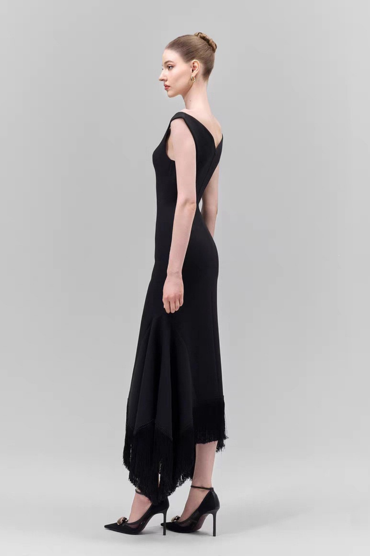 Lila Sleeve V Neck Bodycon Fringe Hem Asymmetrical Black Dress Avalabel