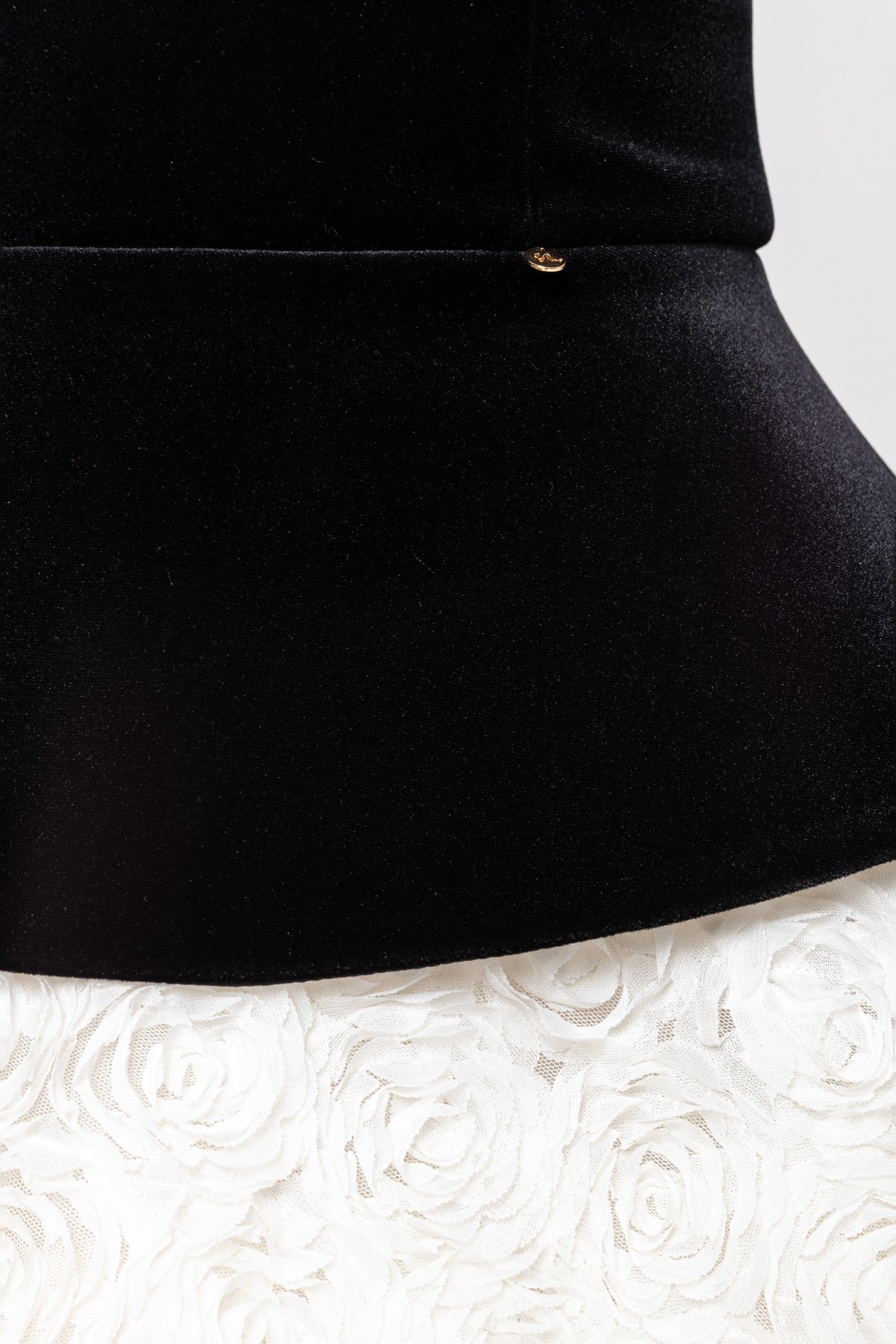 Petal-Layered Velvet Top Mini Skirt Suit Without Glove - Black/White Avalabel