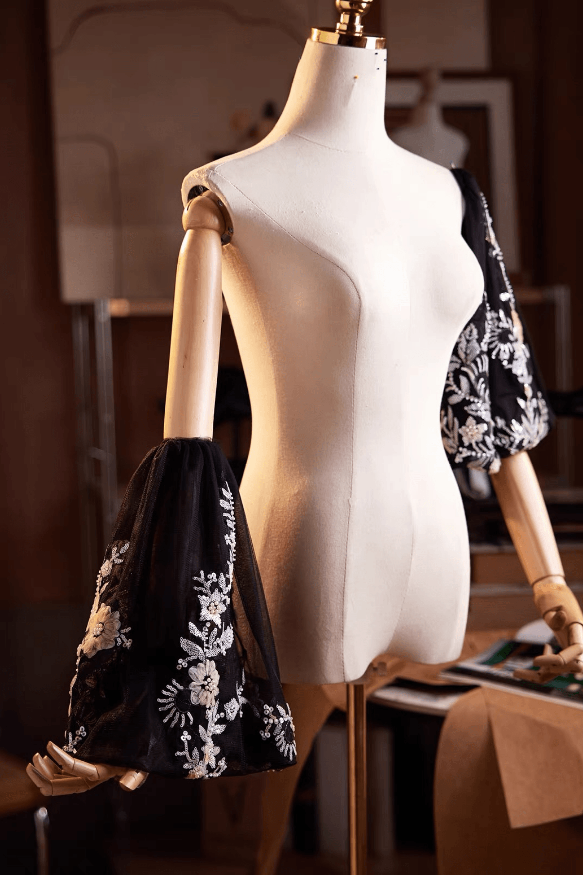Black Floral Embroidered Detachable Puff Sleeves Avalabel