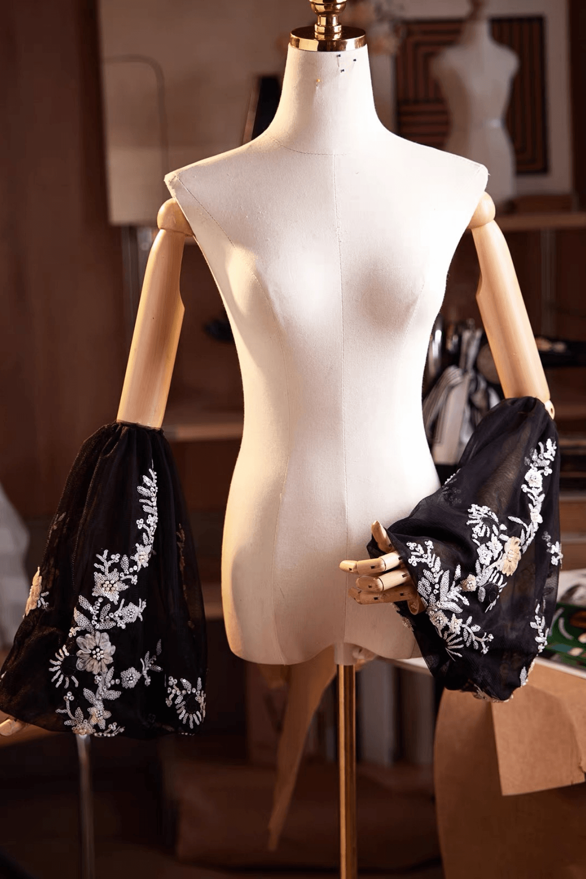 Black Floral Embroidered Detachable Puff Sleeves Avalabel