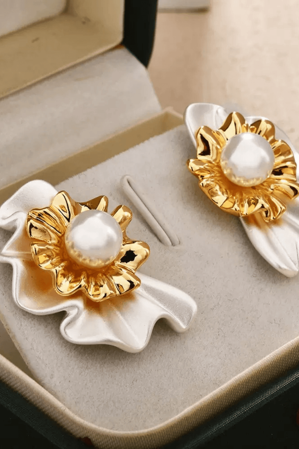 Two‑Tone Floral Pearl Stud Earrings Avalabel