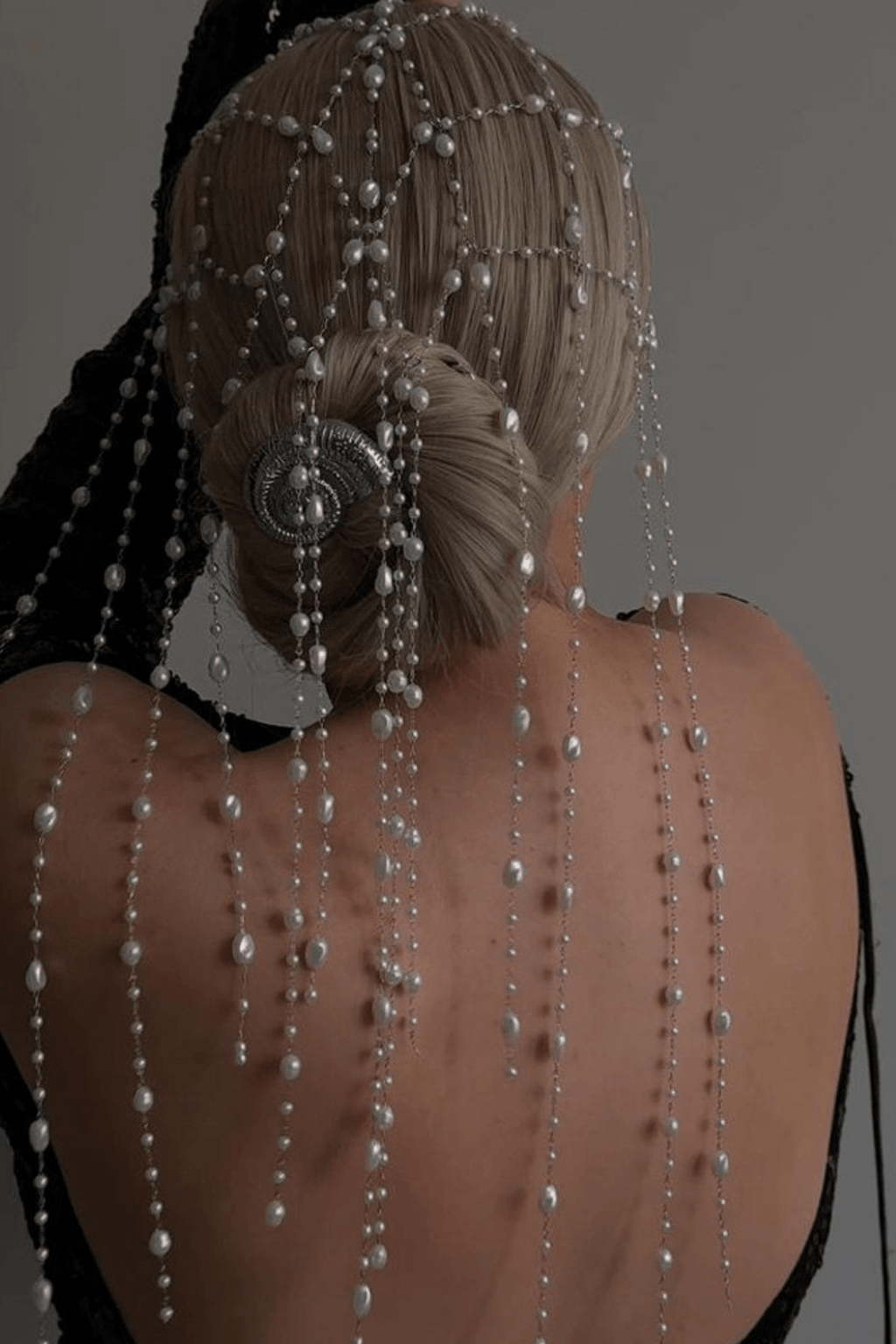 Trailing Pearl Mesh Formal Head Net Avalabel