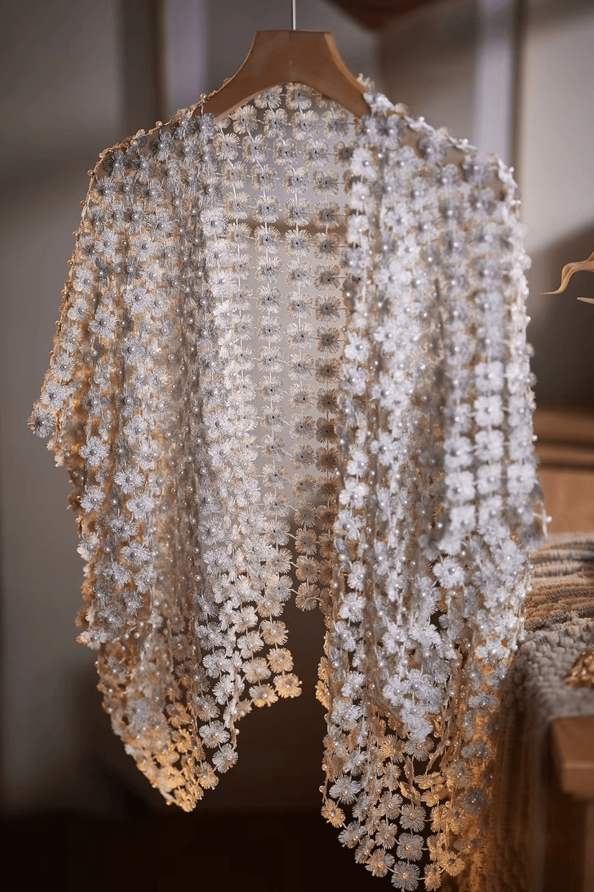 Ombre Floral Lace Pearl Shawl Avalabel