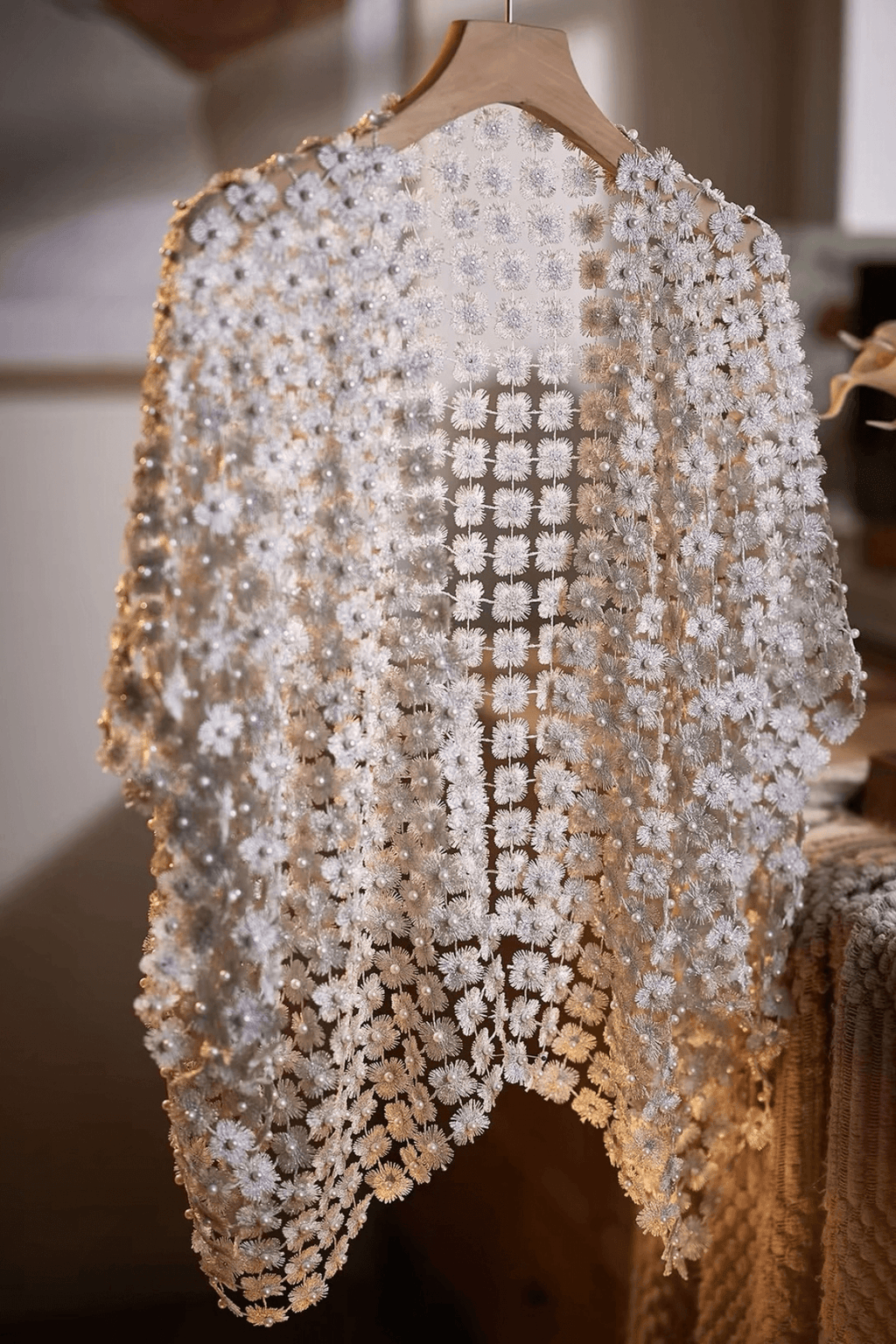 Ombre Floral Lace Pearl Shawl Avalabel