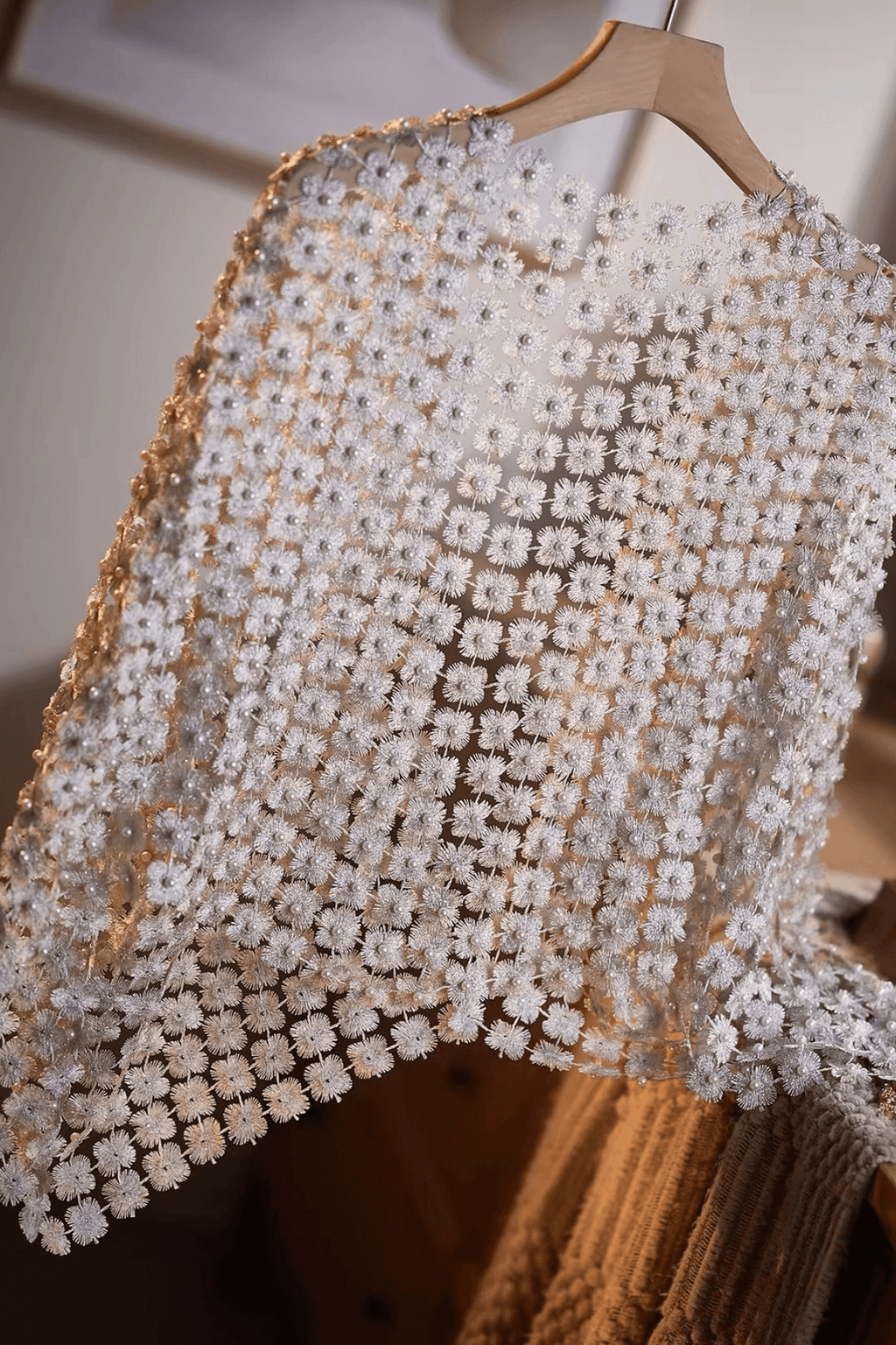 Ombre Floral Lace Pearl Shawl Avalabel