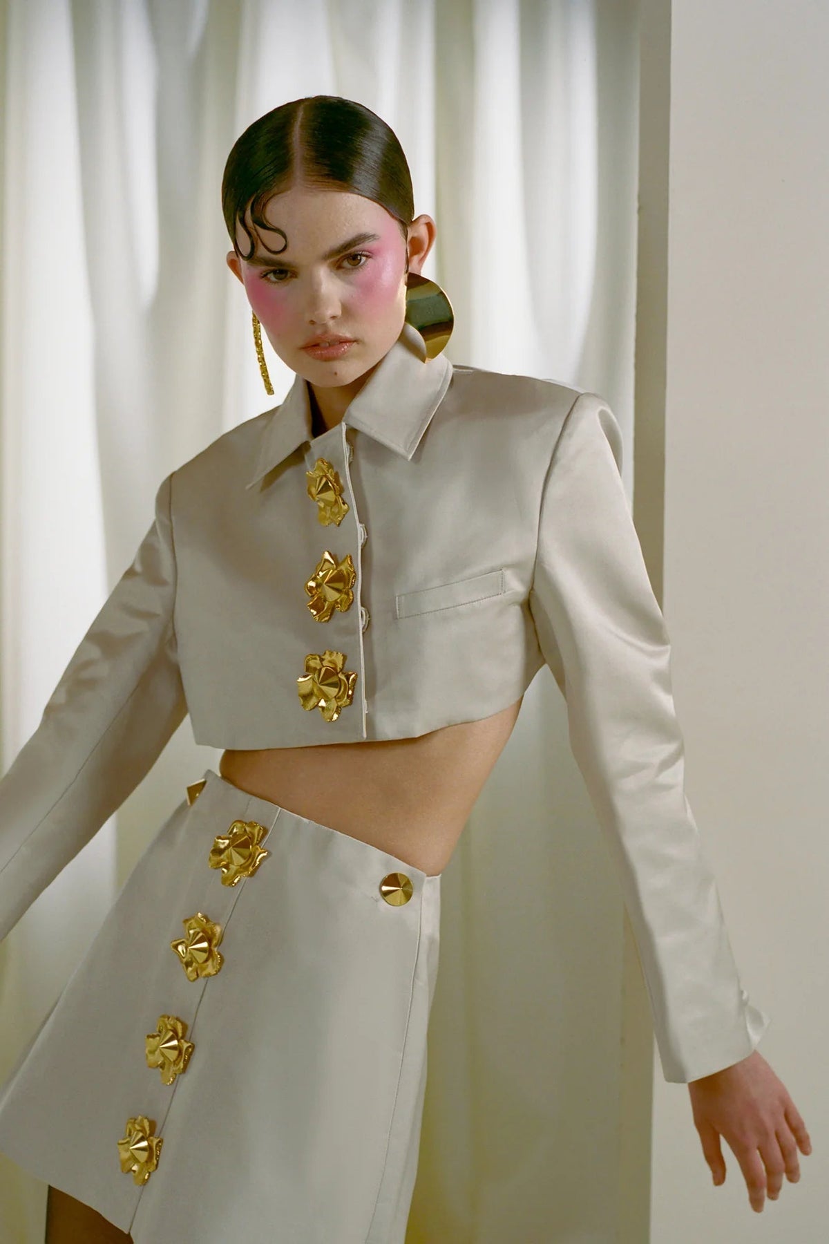 odelette Metal buttoned blazer skirt set in beige Avalabel