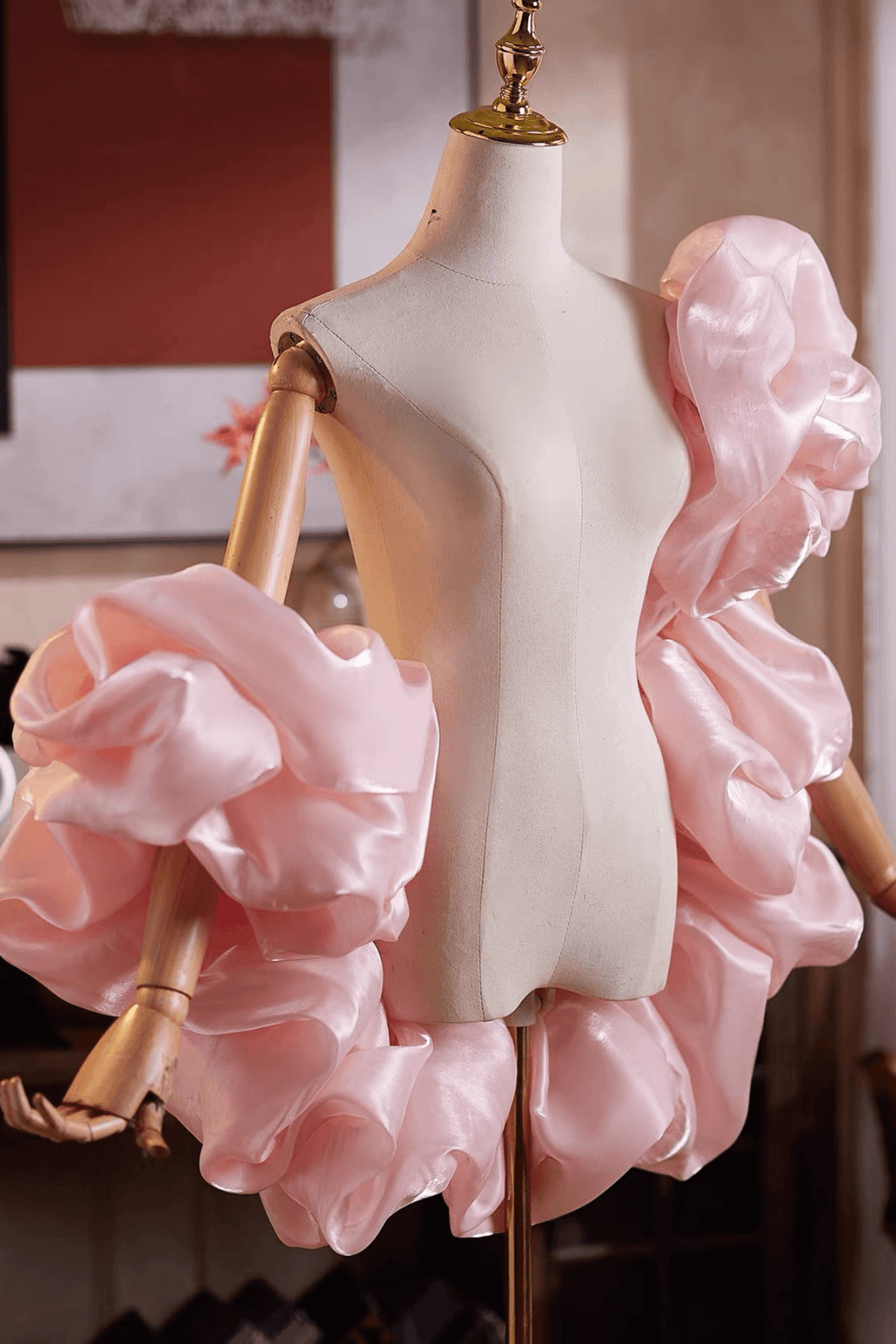 Pink Glossy Organza Voluminous Ruffled Shawl Avalabel