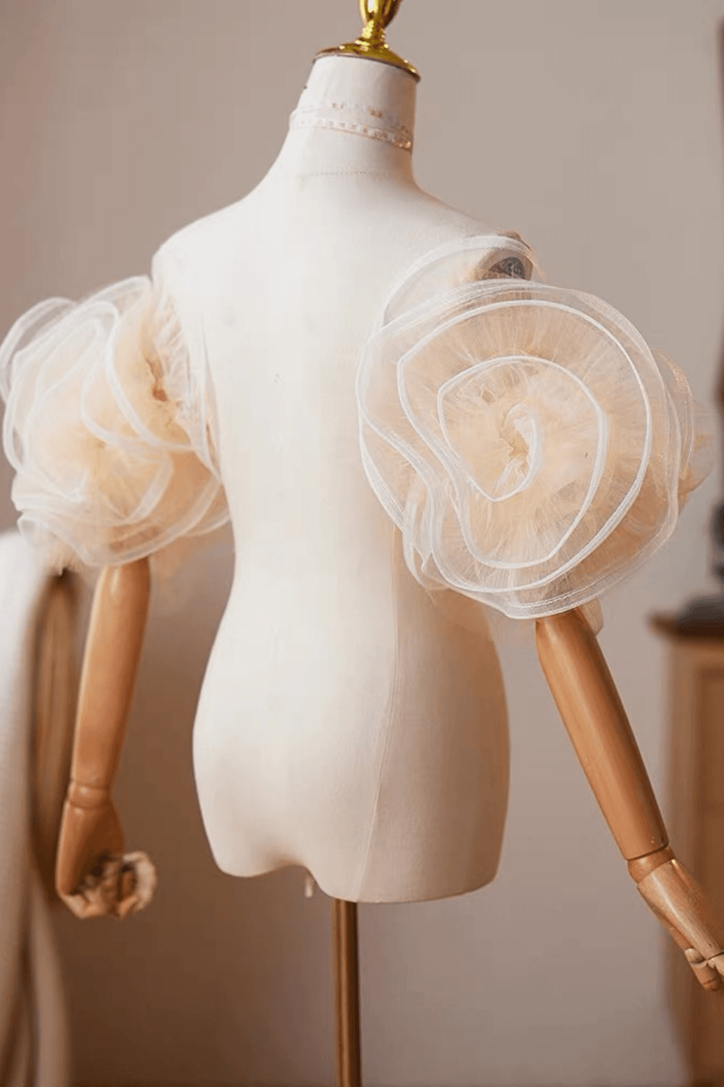 Champagne Tulle 3D Flower Detachable Puff Sleeves Avalabel