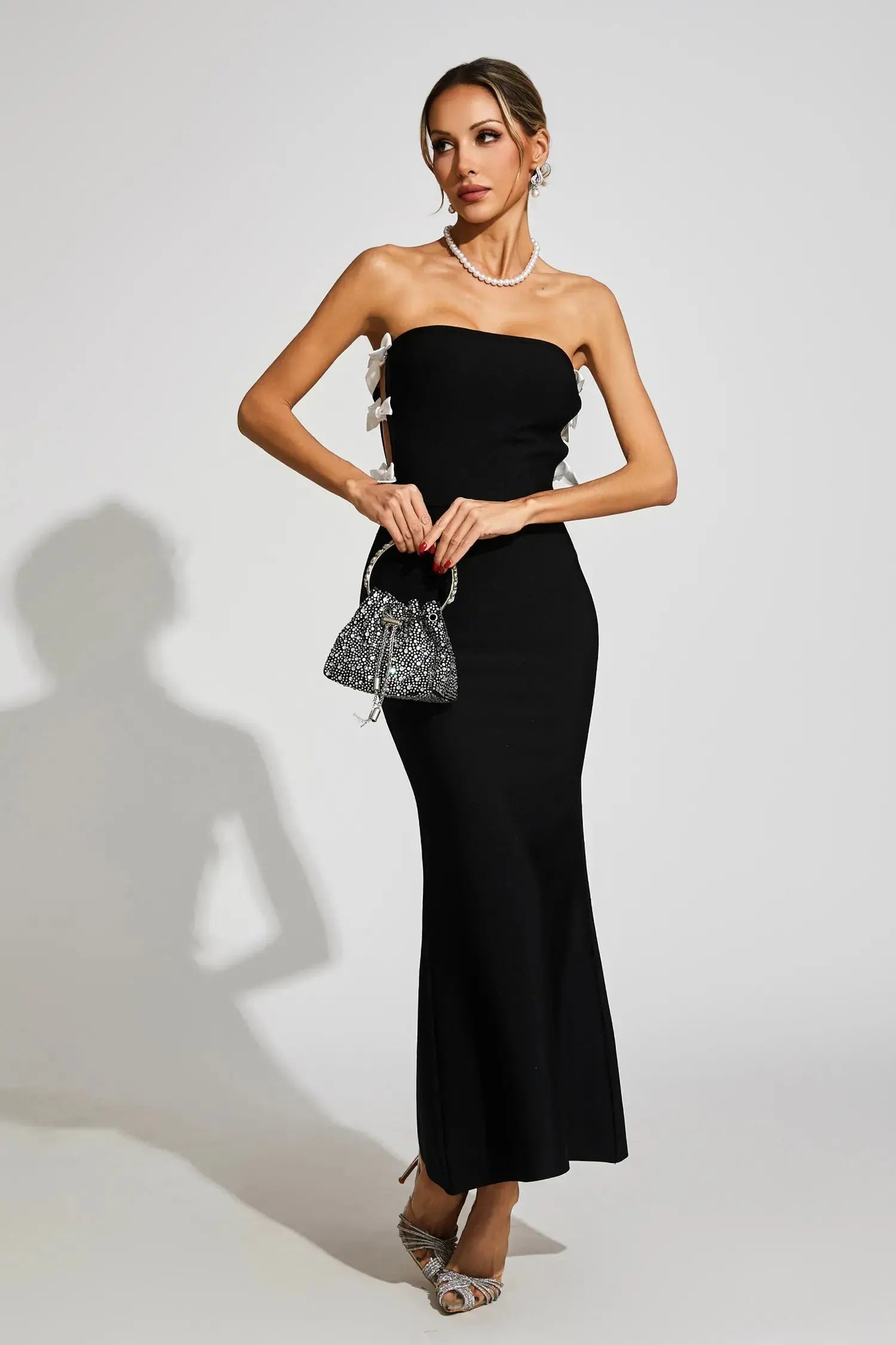 Jocelyn Bowknot-Side Bandage Strapless Maxi Dress in Black Avalabel