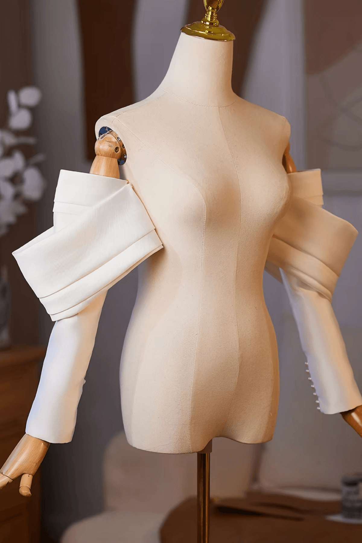 Off‑Shoulder Satin Detachable Long Gloves Avalabel