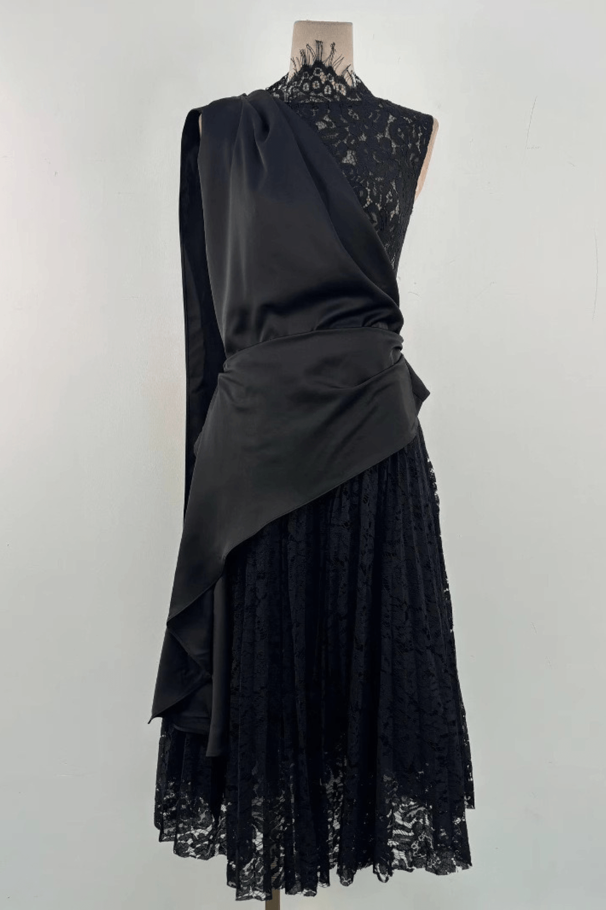 Bonnie Elegant Black Lace Pleated Maxi Dress Avalabel