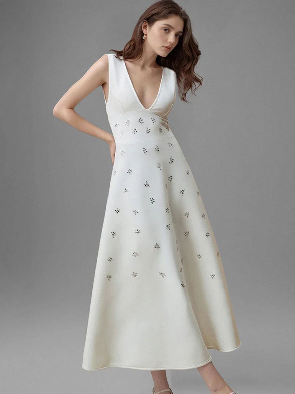 Lily Diamond V-Neck Midi Dress in White Avalabel
