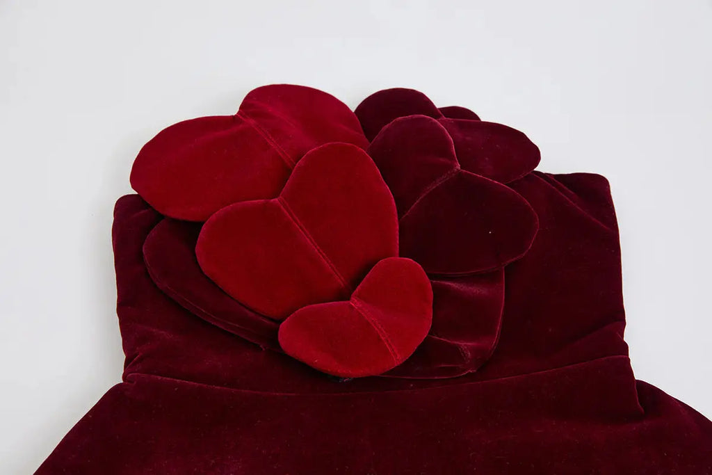 evangeline Strapless Heart Velvet Mini Dress in burgundy Avalabel