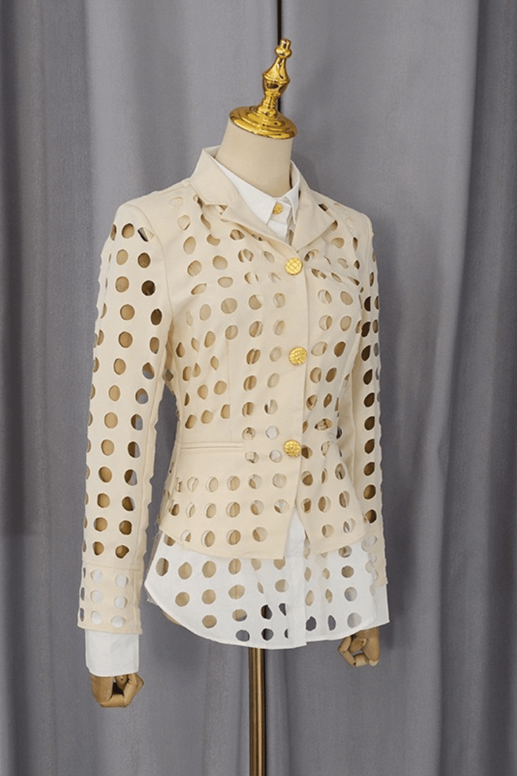 Elsa Circular Hollow Out Fake Blazer Avalabel