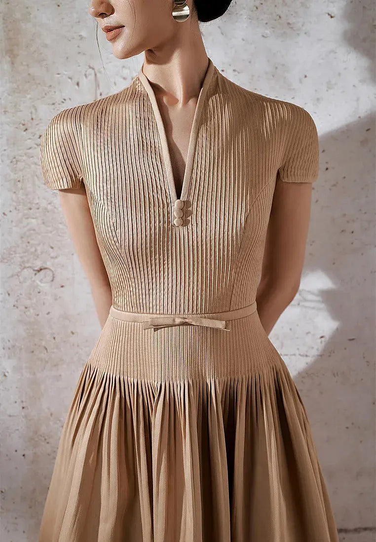 emily v-neck Pleated midi dress in khaki Avalabel