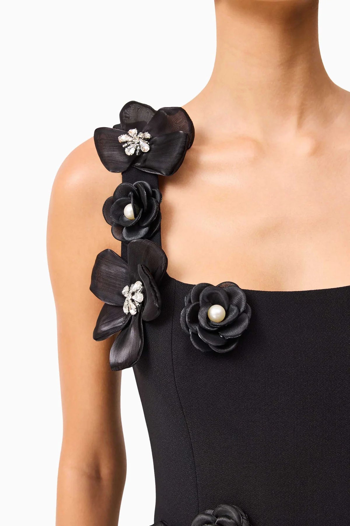 Sabrina 3DD Flower Midi Dress in Black Soraya