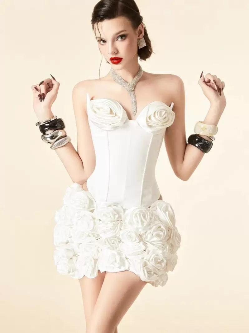 Cynthia Two Piece Set Avalabel