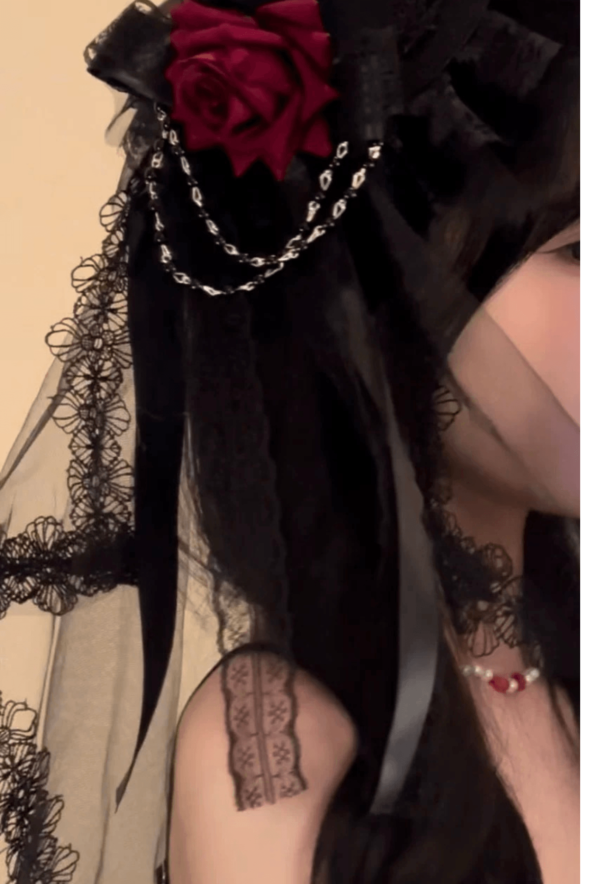 Gothic Top Hat with Lace Veil Avalabel