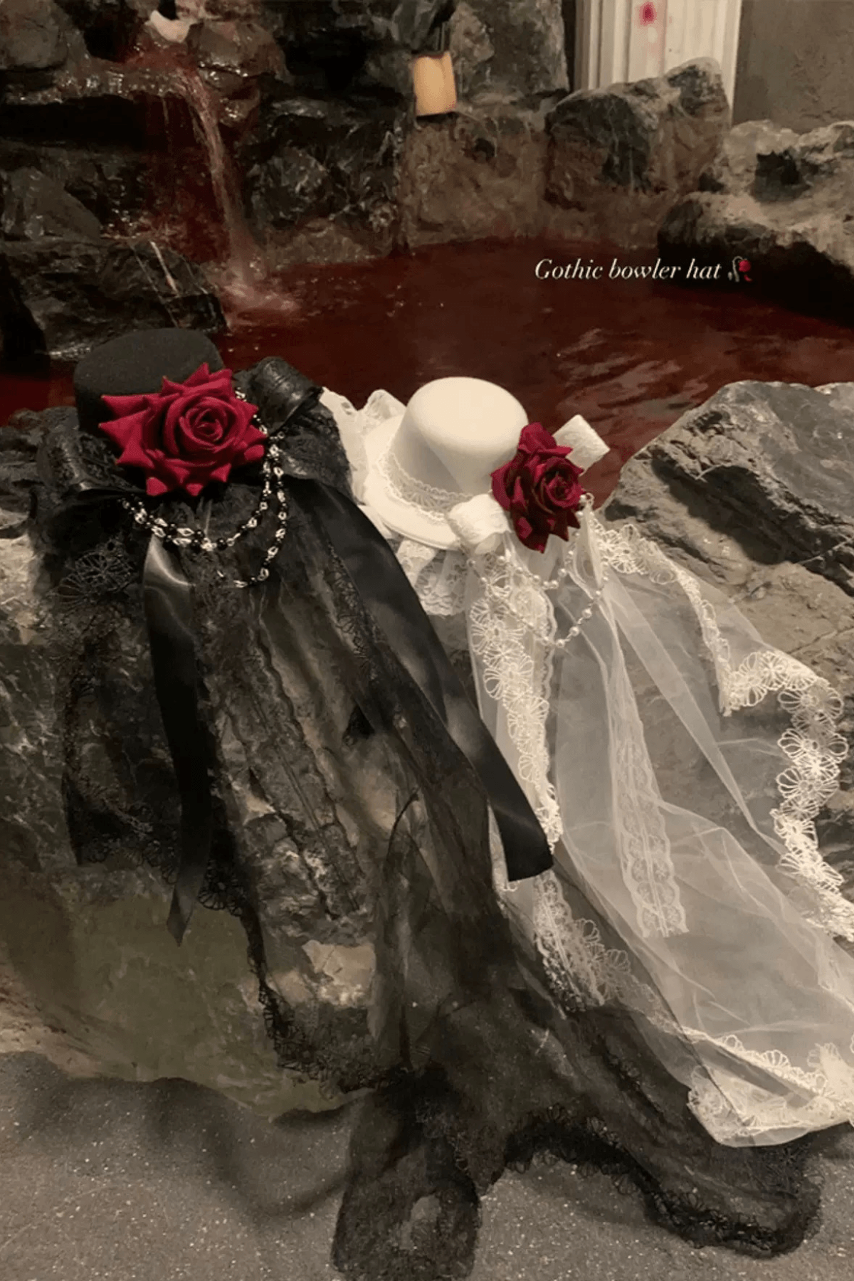 Gothic Top Hat with Lace Veil Avalabel