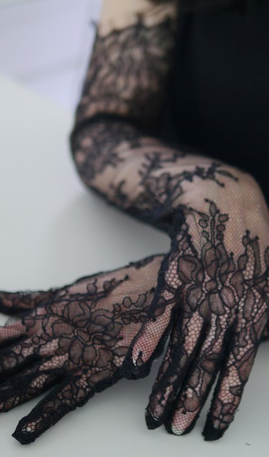 Pom LACE HANDMADE LONG GLOVES Avalabel