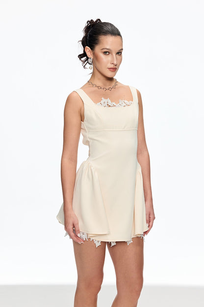 Lorraine Sleeveless Mini Dress In Apricot