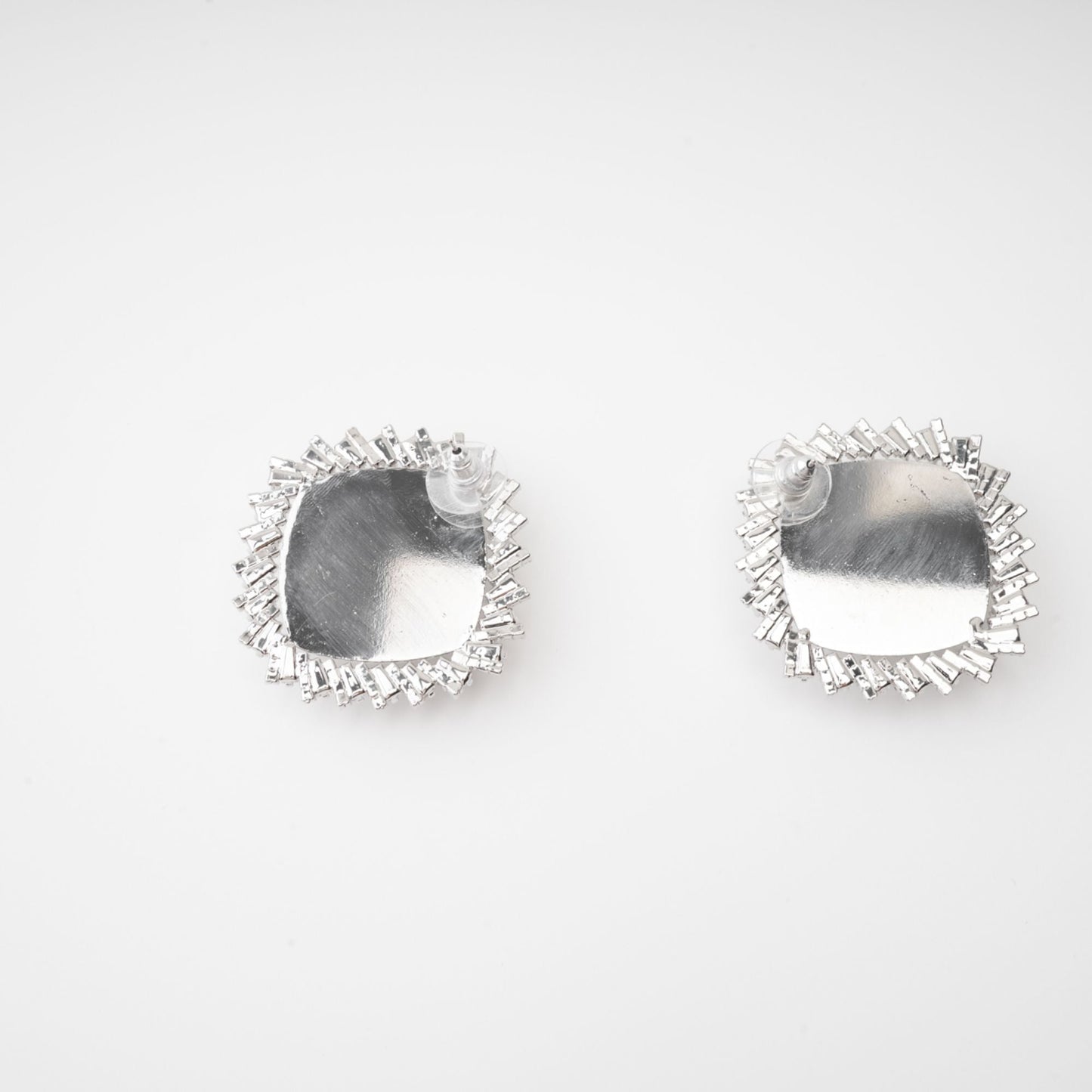 Marilyn Crystal-Embellished Stud Earring Avalabel