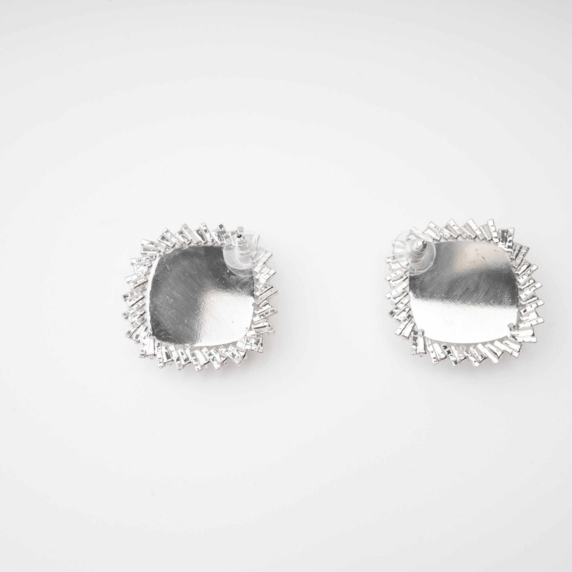 Marilyn Crystal-Embellished Stud Earring Avalabel