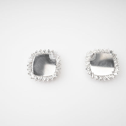 Marilyn Crystal-Embellished Stud Earring Avalabel