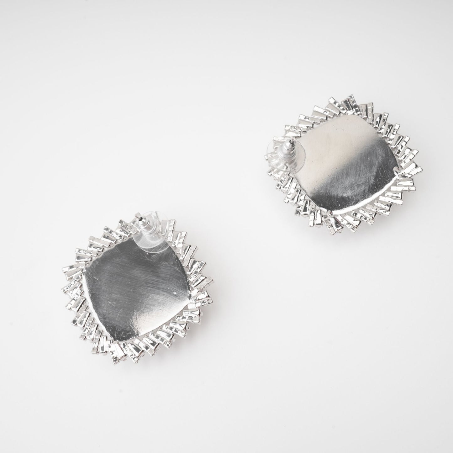 Marilyn Crystal-Embellished Stud Earring Avalabel