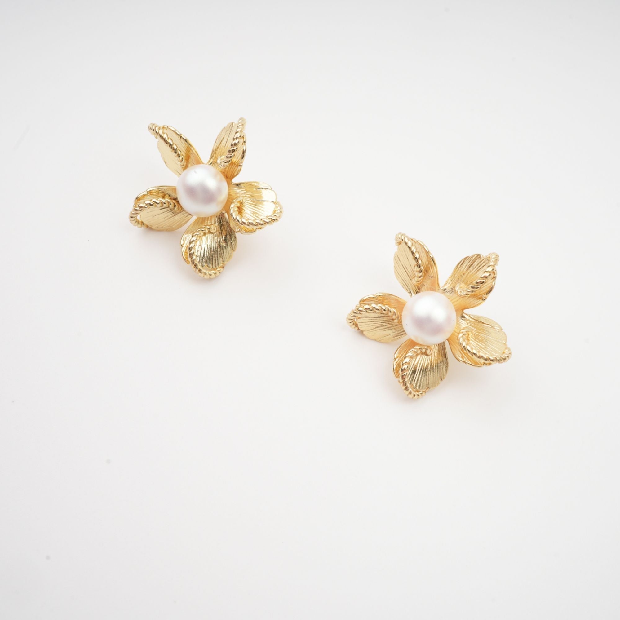 Jeanne Floral Faux-Pearl Stud Earrings Avalabel