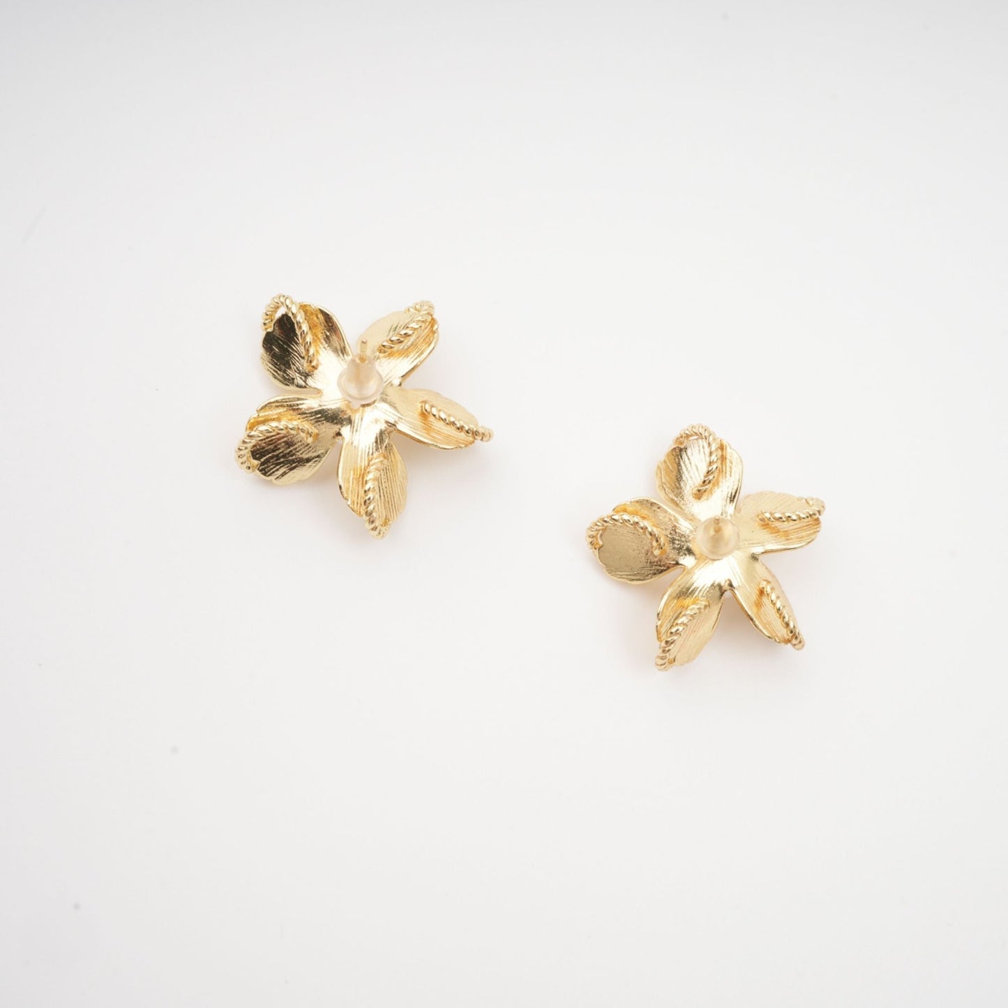 Jeanne Floral Faux-Pearl Stud Earrings Avalabel