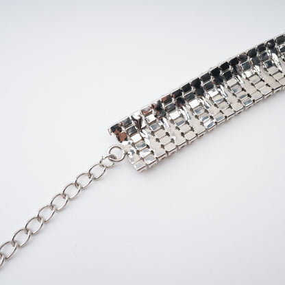 Laria Crystal-Embellished Bow-Detail Necklace Avalabel